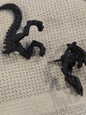 Vintage Alien Figurine Earrings - Thumbnail 5