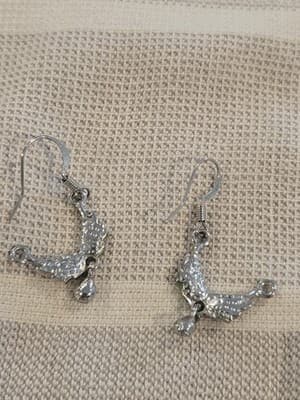 Vintage inspired angel wing earrings. Clear crystal stones, beautiful sparkle. - Thumbnail 3