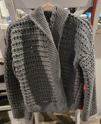Handmade Chunky Crochet Gray Cardigan Sweater for Women - Thumbnail 4
