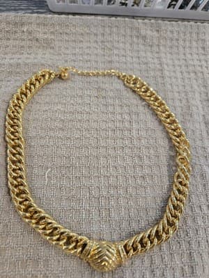 Premier Designs Necklace PD Gold Tone Chain STATEMENT KNOT Elegant Necklace - Image 1