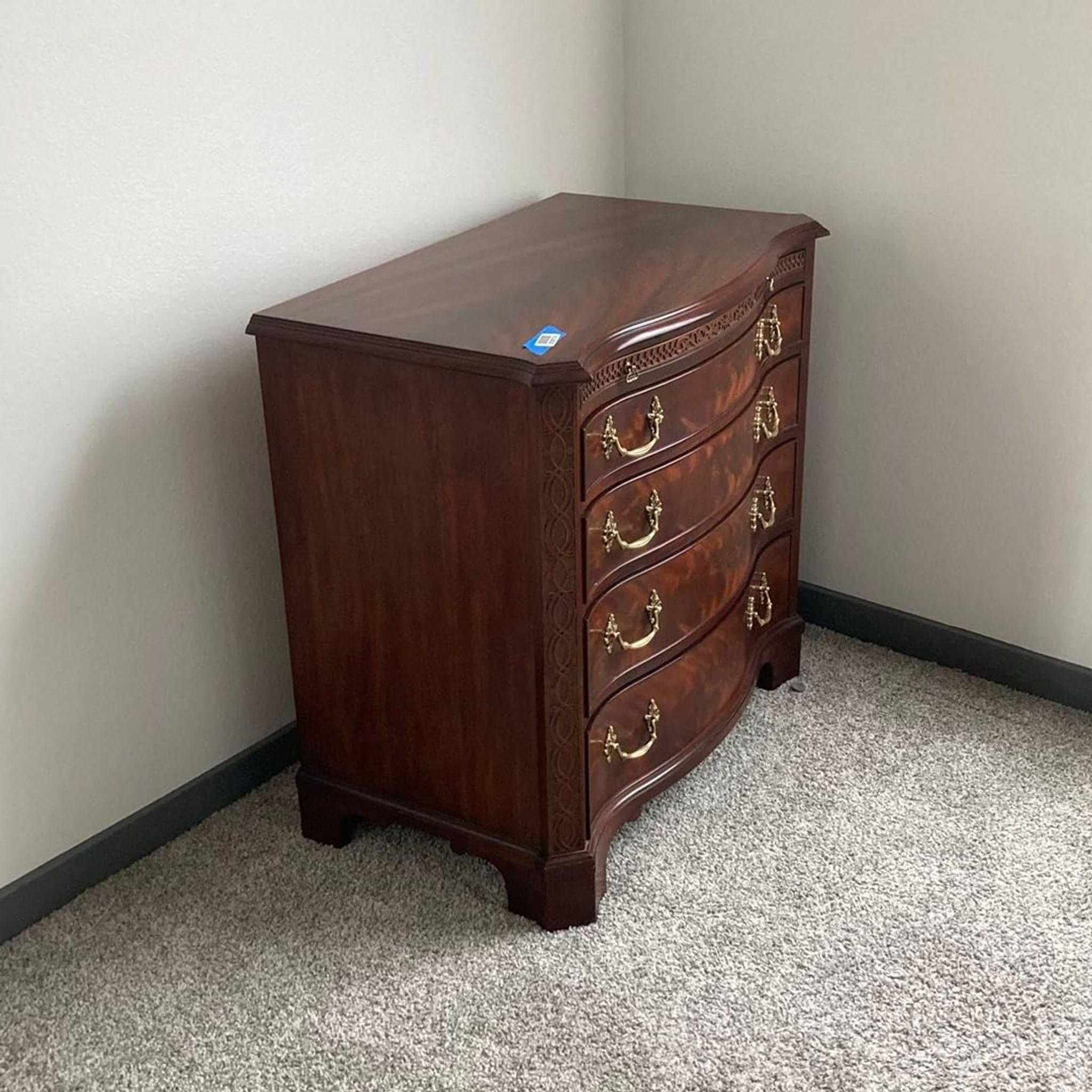 Henkel-Harris Serpentine Mahogany Bachelor Chest - Thumbnail 2