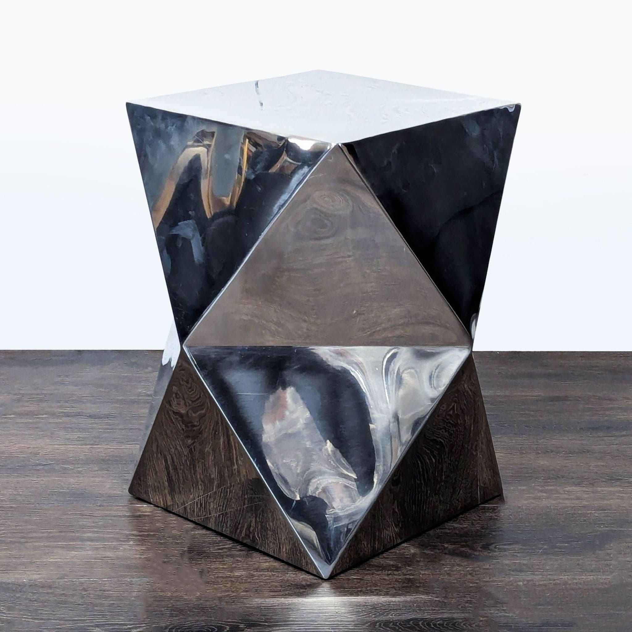 Geometric Metal Accent Table - Image 1