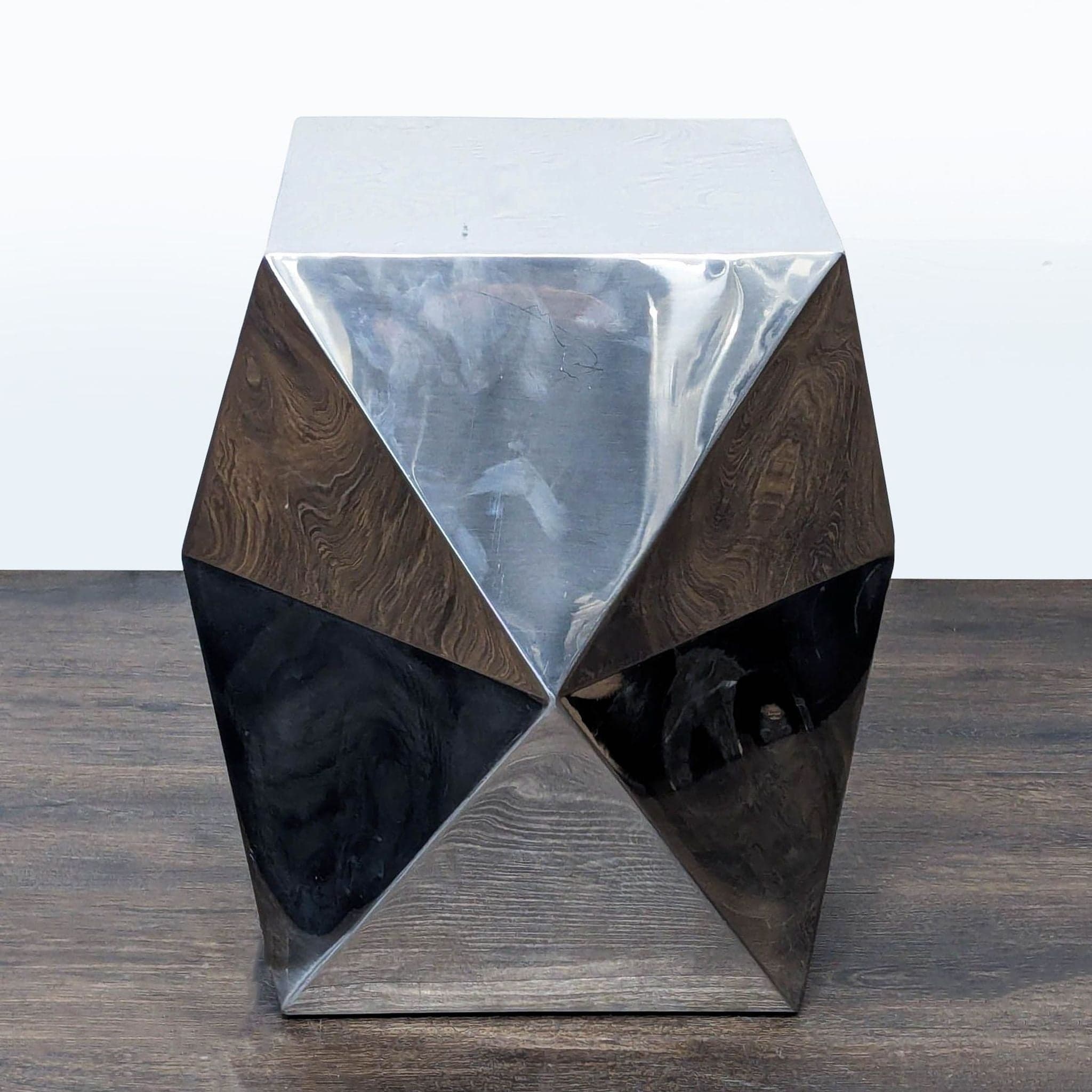Geometric Metal Accent Table - Thumbnail 4