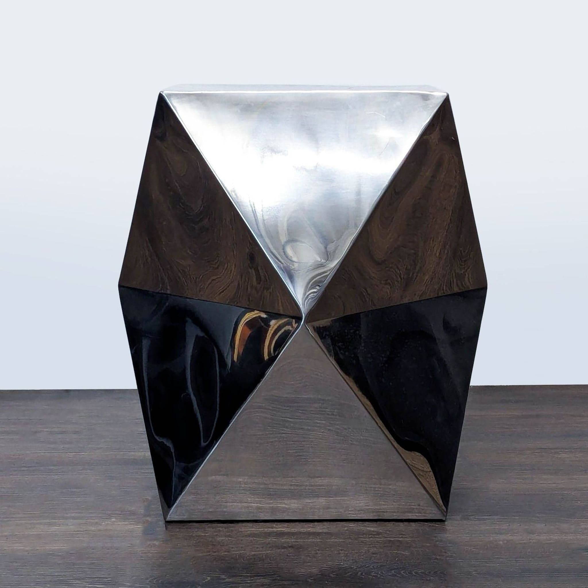 Geometric Metal Accent Table - Thumbnail 3