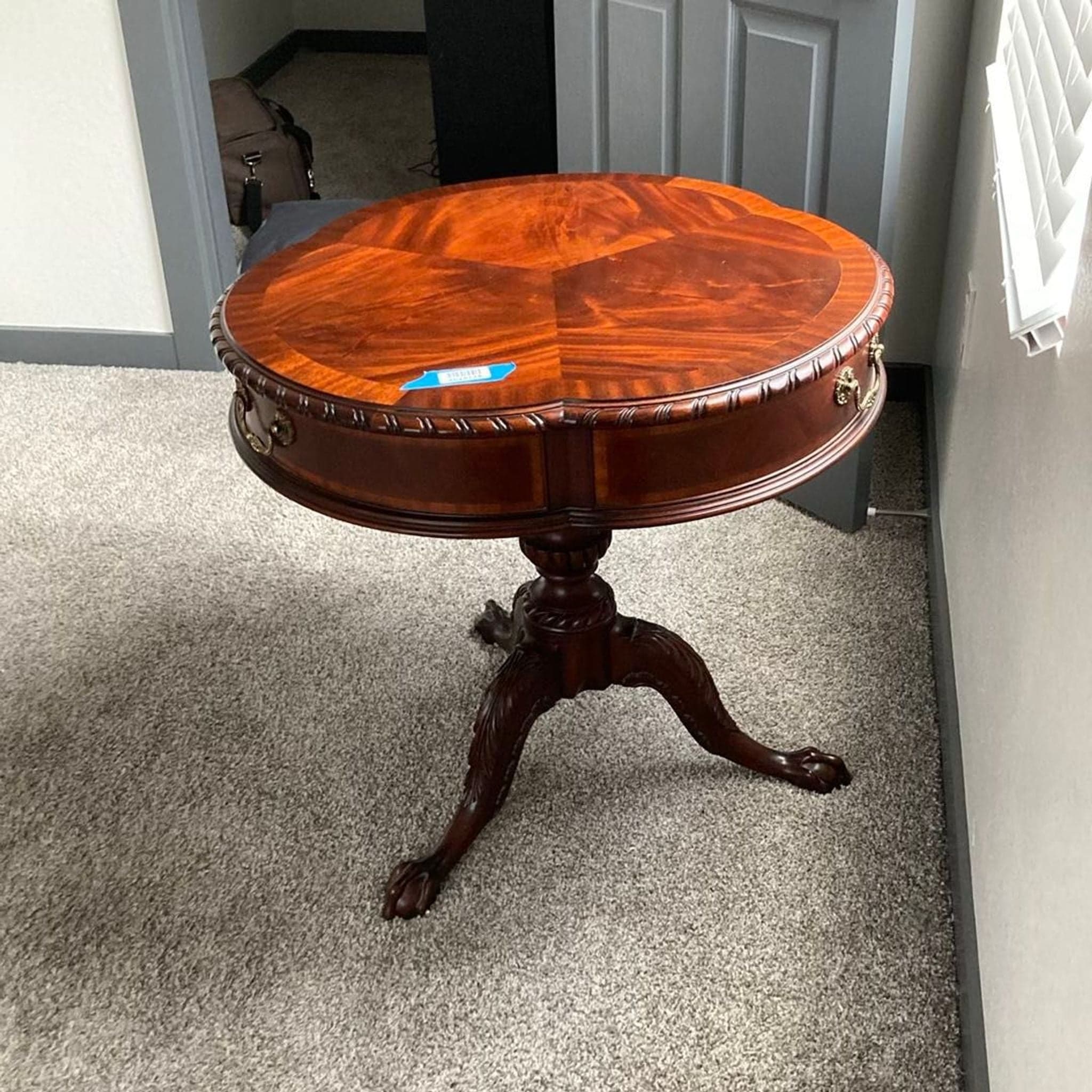 Henkel Harris Clover Top Mahogany Drum Table - Thumbnail 4