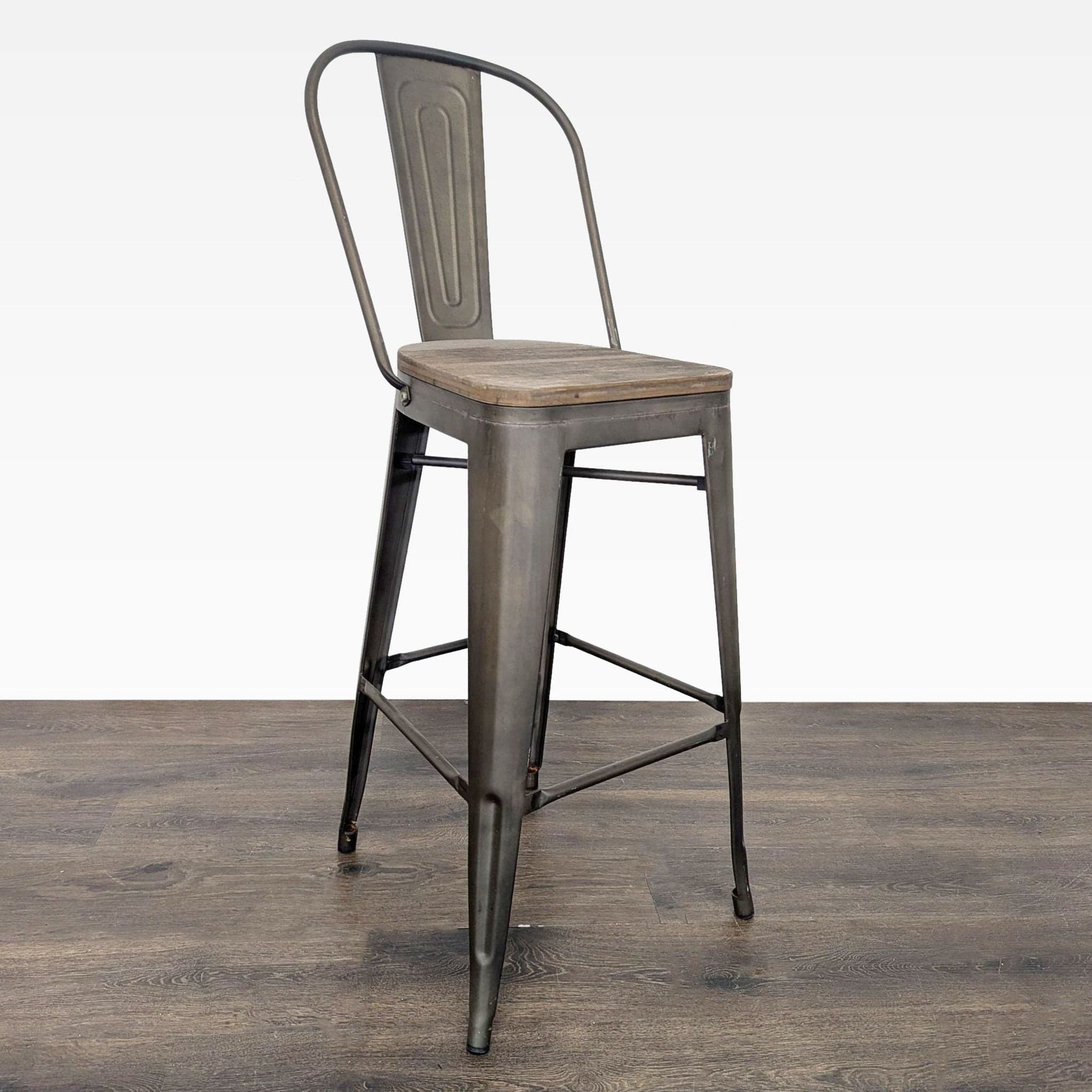 Pair of Metal Bar Stools with Wood Seats - Thumbnail 6
