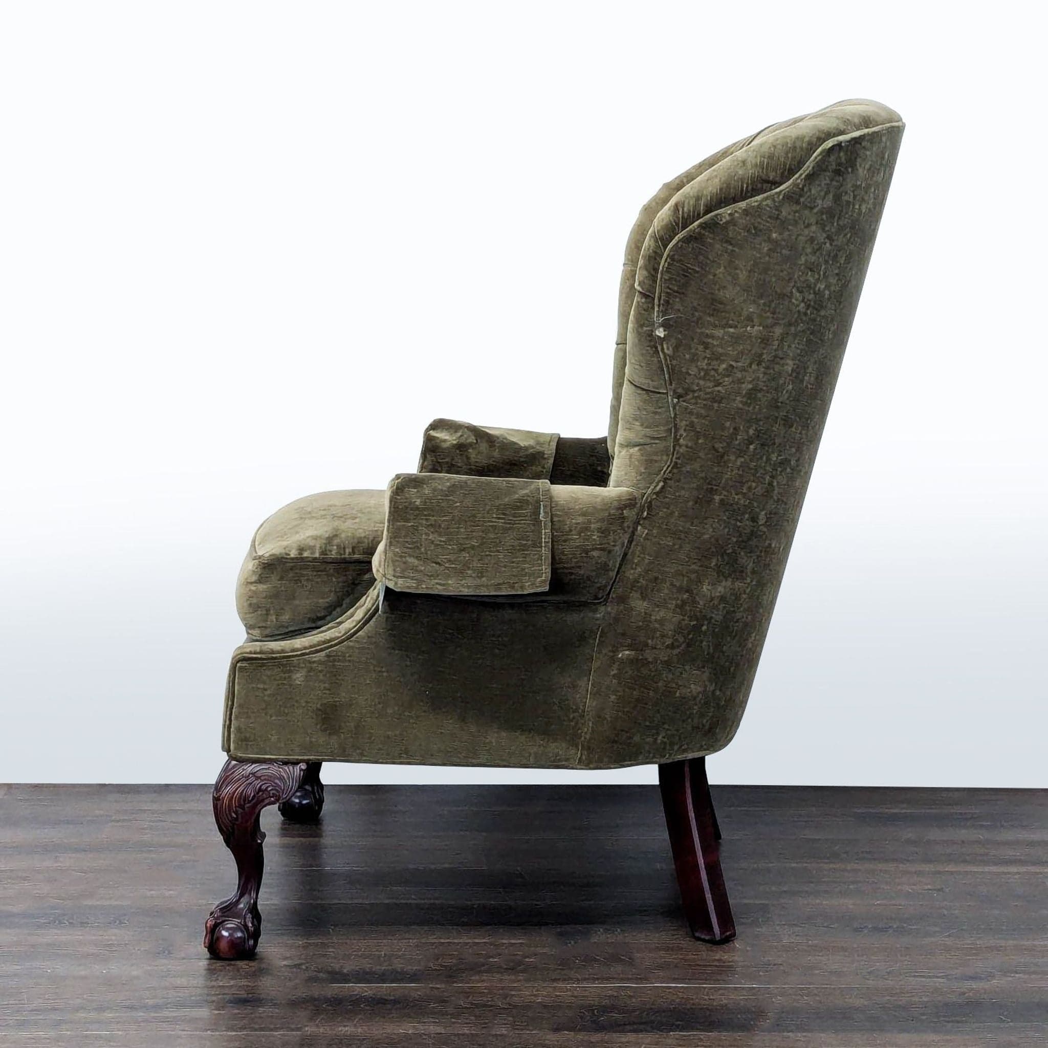 Thomasville Olive Green Tufted Lounge Chair with Carved Wooden Legs - Thumbnail 5