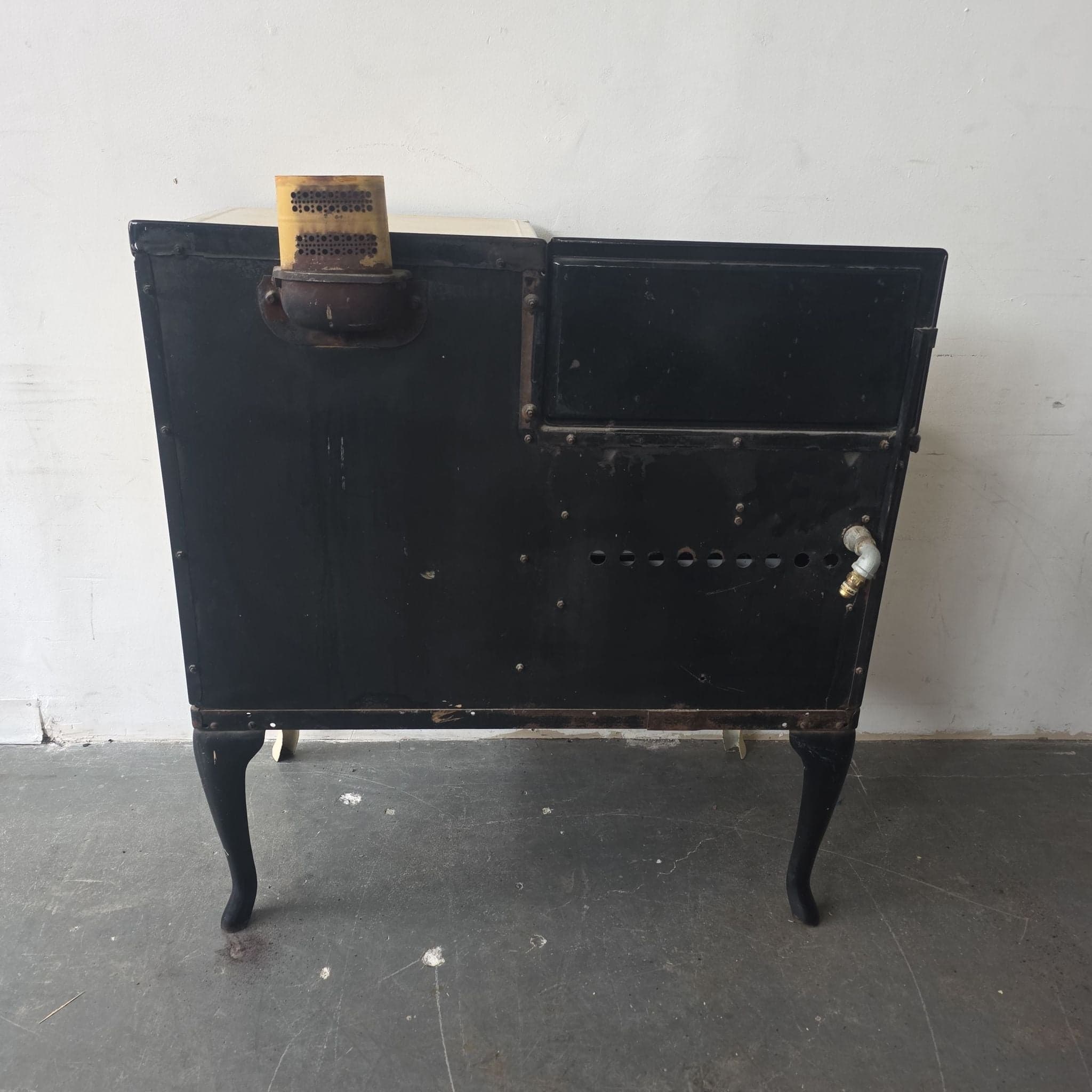 Vintage 1930s Detroit Jewel Gas Stove and Oven Combo, Cream and Black, Retro Kitchen Appliance - Thumbnail 2