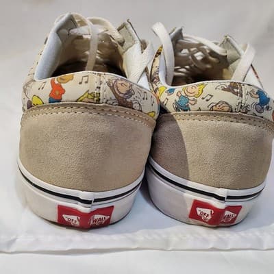 Peanuts Vans Old Skool "The Gang" M 9.5 W 11 Charlie Brown Snoopy Skate Shoes - Thumbnail 2