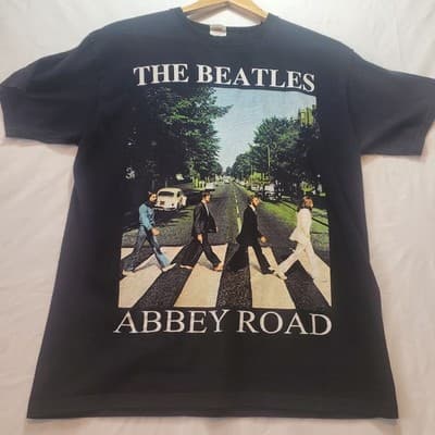 The Beatles Abbey Road Black Graphic T-Shirt Size Medium - Image 1
