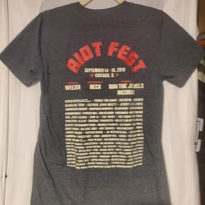 RIOT FEST 2018 Gray Rock Concert Festival Shirt Beck Weezer Incubus Interpol - Thumbnail 2