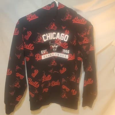Chicago Bulls Basketball Hoodie Sweatshirt Youth Black Red medium 12-14 - Image 1