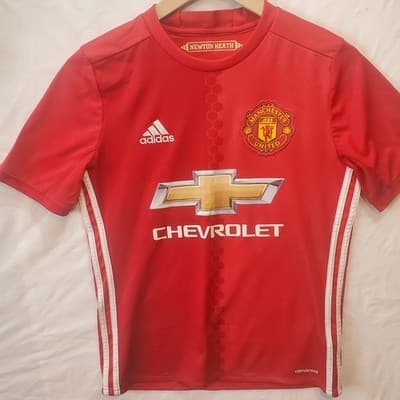 Adidas Manchester United Red Soccer Jersey Youth Large 13-14Y Used - Image 1