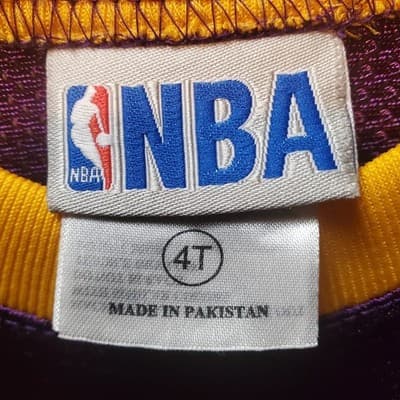 LA Lakers Jersey Size Small - Thumbnail 4