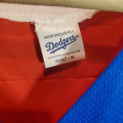 Los Anegeles Dodgers 2022 Filipino Heritage Night Jersey adult medium - Thumbnail 4