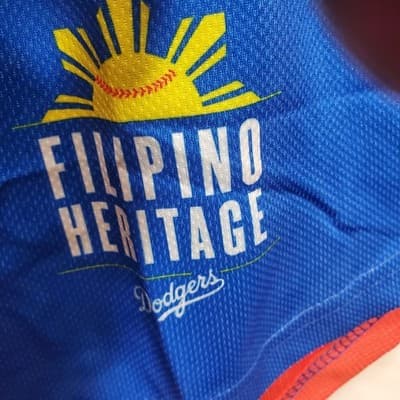 Los Anegeles Dodgers 2022 Filipino Heritage Night Jersey adult medium - Thumbnail 3