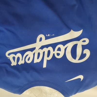 Nike X Mister Cartoon Los Angeles Dodgers Julio Urias #7 T-Shirt Size Large - Thumbnail 4