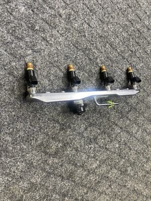 22 2016-2022 Honda Civic 2.0L Fuel Rail with 4 Injectors Used Oem 16620-5ba-l01 - Thumbnail 2