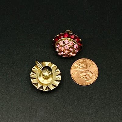 Vintage Crystal Round Cluster Earrings Gold Tone Pink Red Rhinestone Screw Back - Thumbnail 5