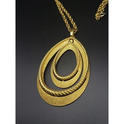 Vintage Crown Trifari Gold Tone Pendant & Necklace, signed - Thumbnail 2