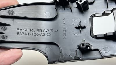 2022-2024 HONDA CIVIC REAR RIGHT SIDE DOOR PANEL WINDOW SWITCH BEZEL PANEL OEM - Thumbnail 4