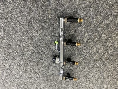 22 2016-2022 Honda Civic 2.0L Fuel Rail with 4 Injectors Used Oem 16620-5ba-l01 - Thumbnail 8