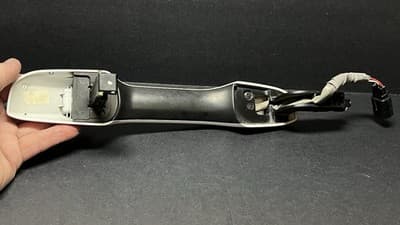 OEM 2022-26 HONDA CIVIC SPORT RIGHT PASSNGR FRONT EXT. DOOR HANDLE ASSMBLY WHITE - Thumbnail 2
