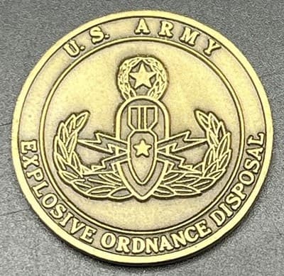 VTG US Army 547th EOD Challenge Coin, 1951-1997 Explosive Ordnance Disposal - Thumbnail 2
