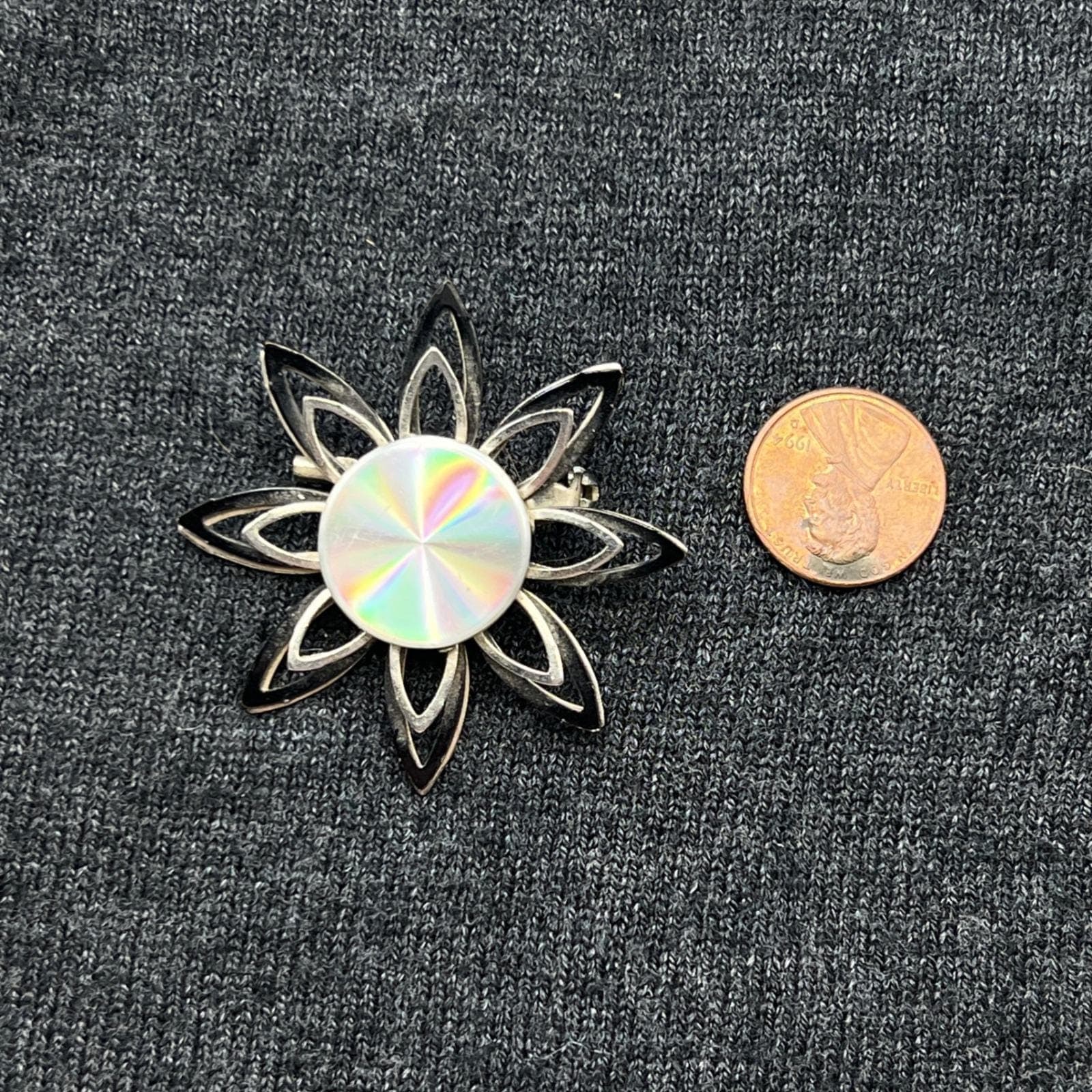 Atomic MCM Brooch Iridescent Center Silver Tone Pin Vintage Accessory - Thumbnail 3