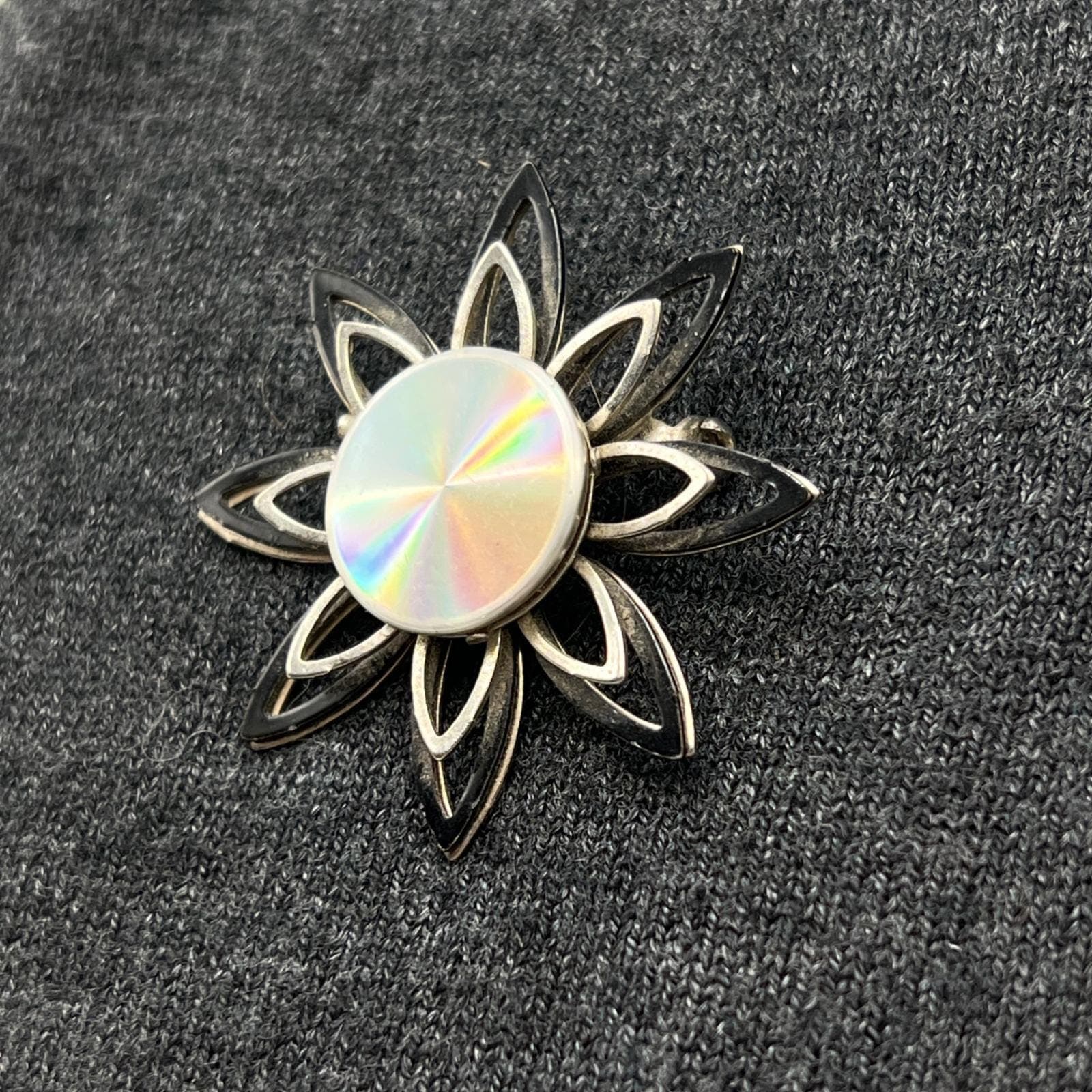 Atomic MCM Brooch Iridescent Center Silver Tone Pin Vintage Accessory - Thumbnail 2