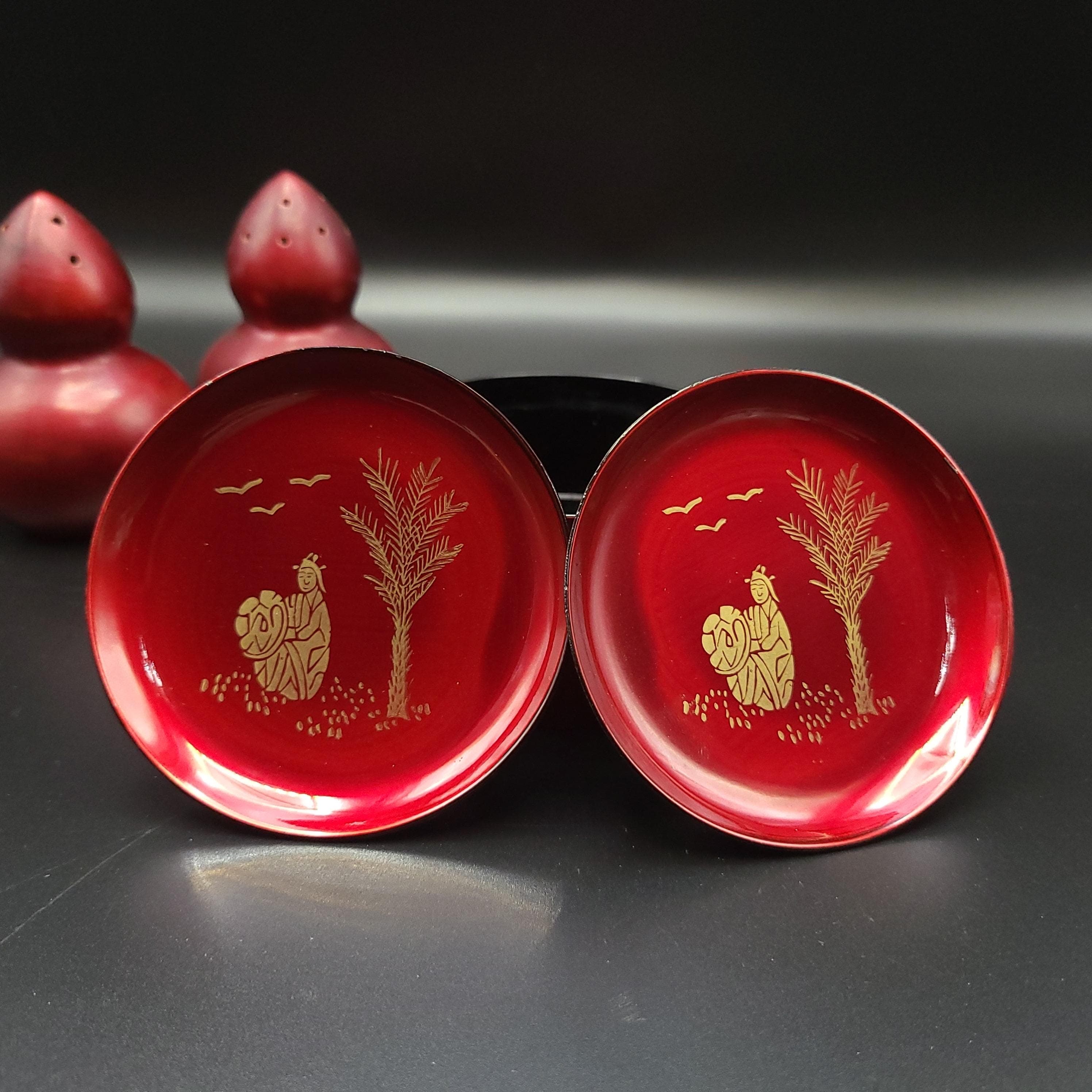 1950s Okinawa Lacquerware Sauce Dish Set with Salt & Pepper Shakers - Thumbnail 9