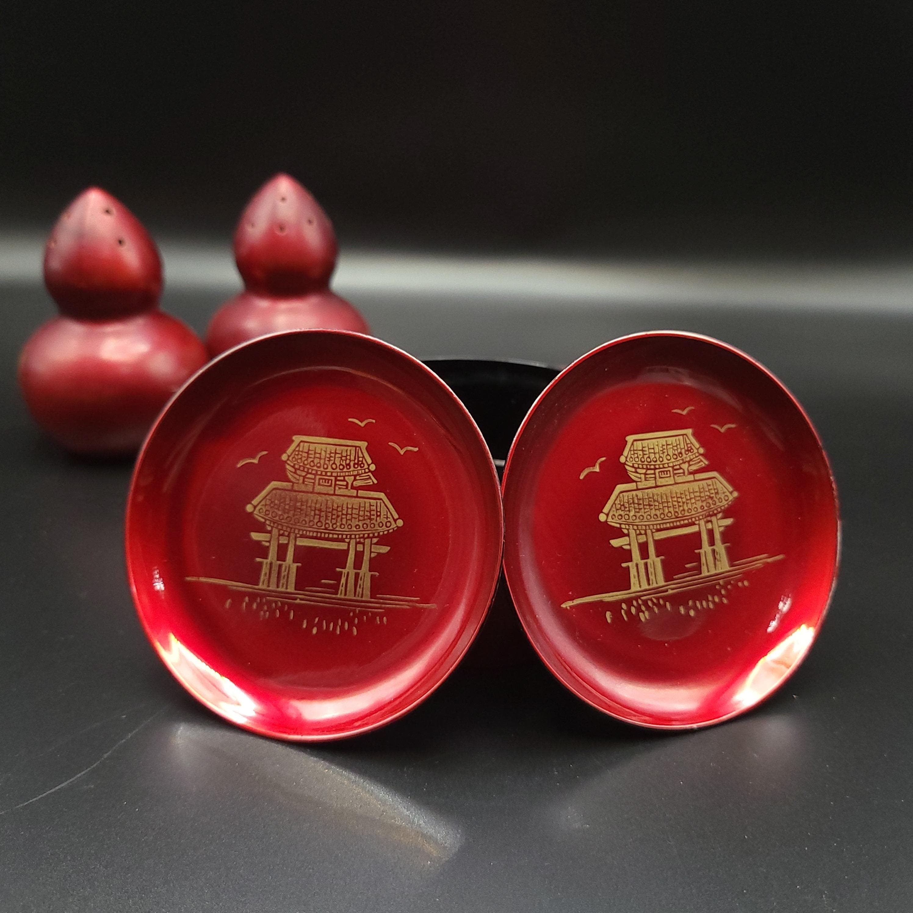 1950s Okinawa Lacquerware Sauce Dish Set with Salt & Pepper Shakers - Thumbnail 8