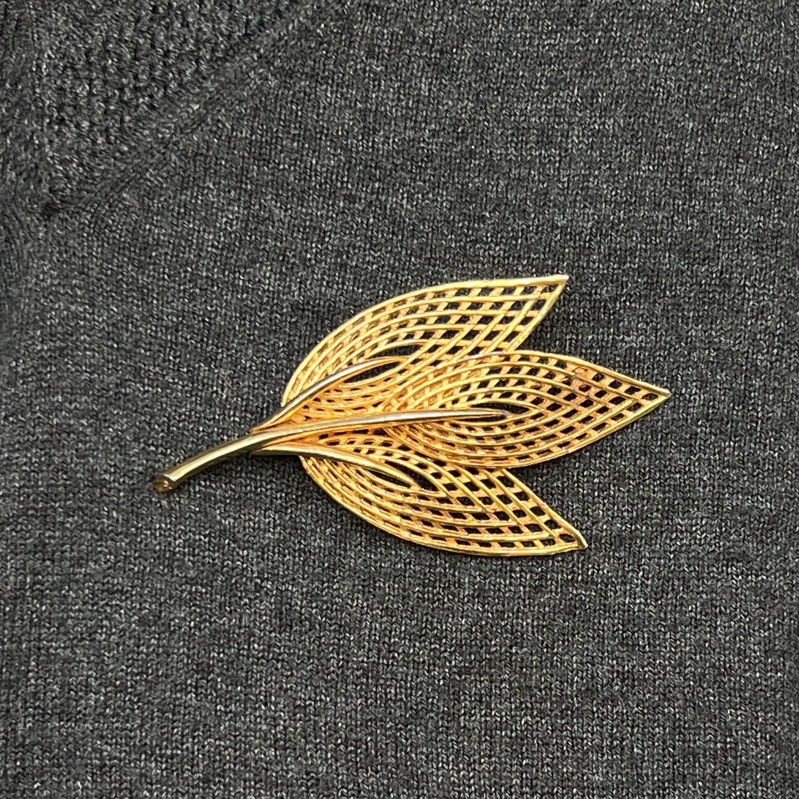 VTG Mid Century Corocraft Leaf Floral Brooch, Gold Tone, Signed - Image 1