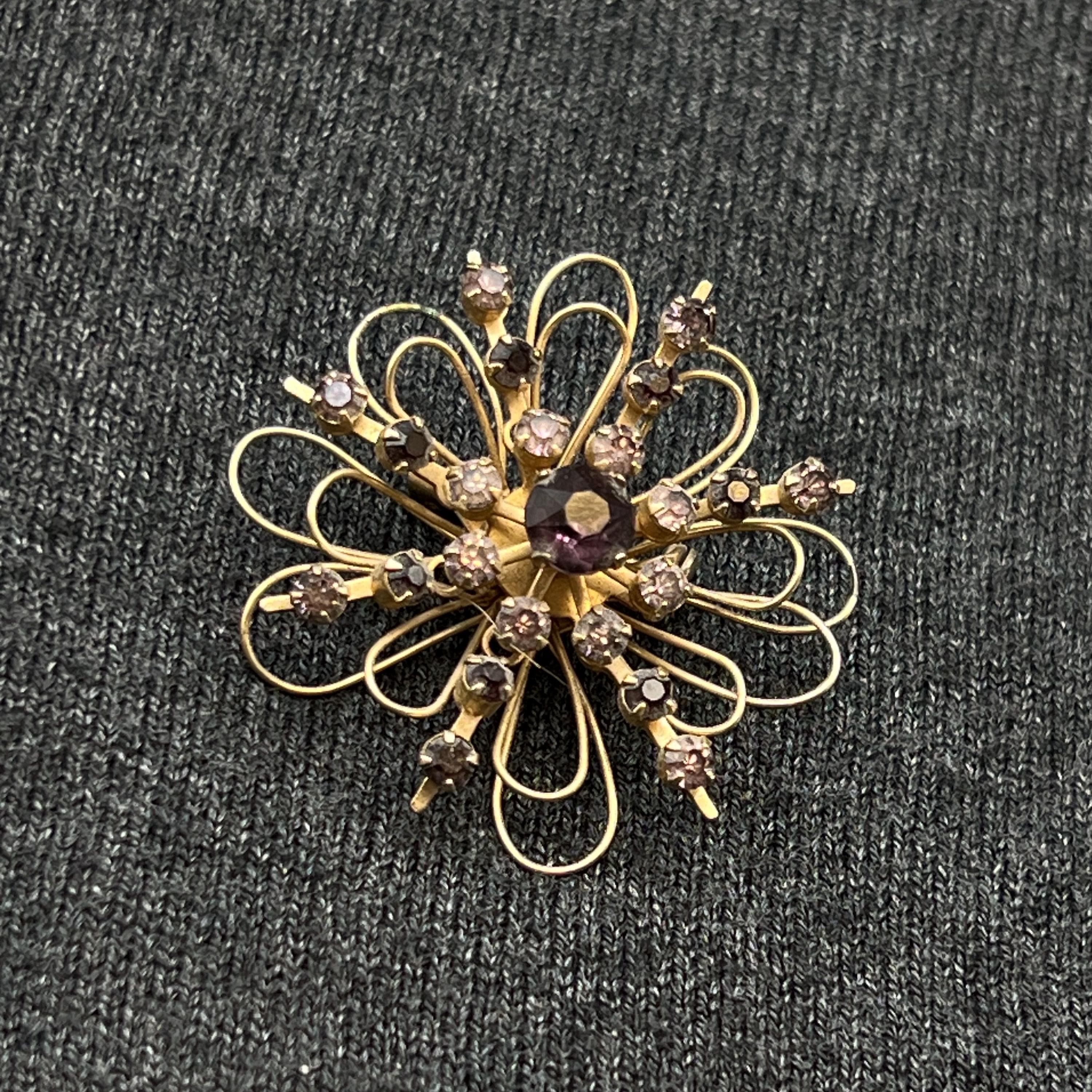 VTG Mid Century Coro Floral Brooch, Gold Tone & Purple Stones, Signed - Thumbnail 2