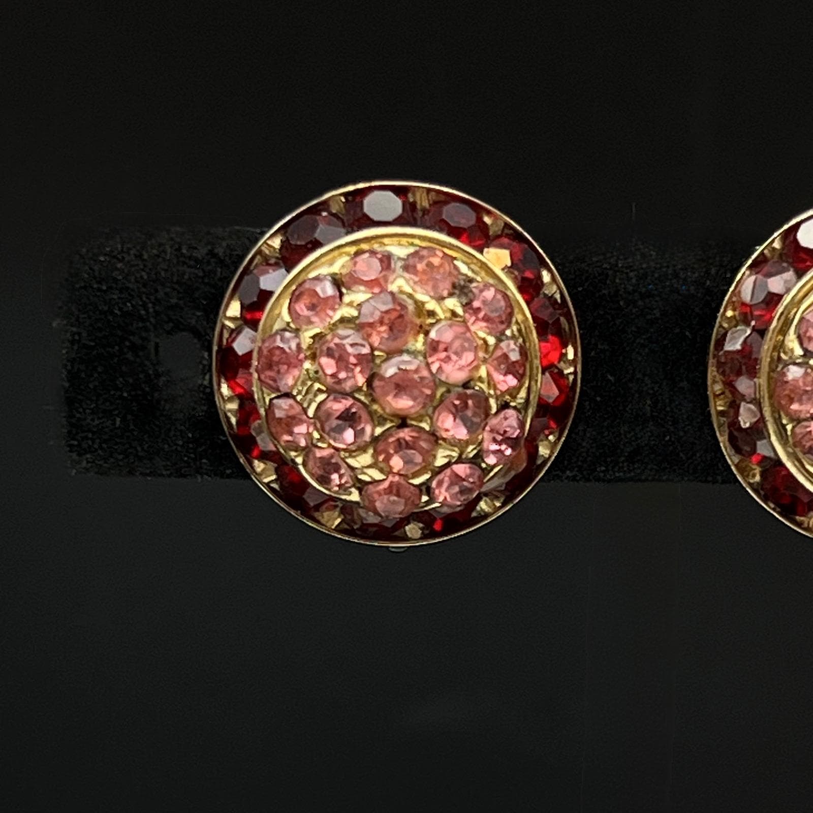 Vintage Crystal Round Cluster Earrings Gold Tone Pink Red Rhinestone Screw Back - Thumbnail 2