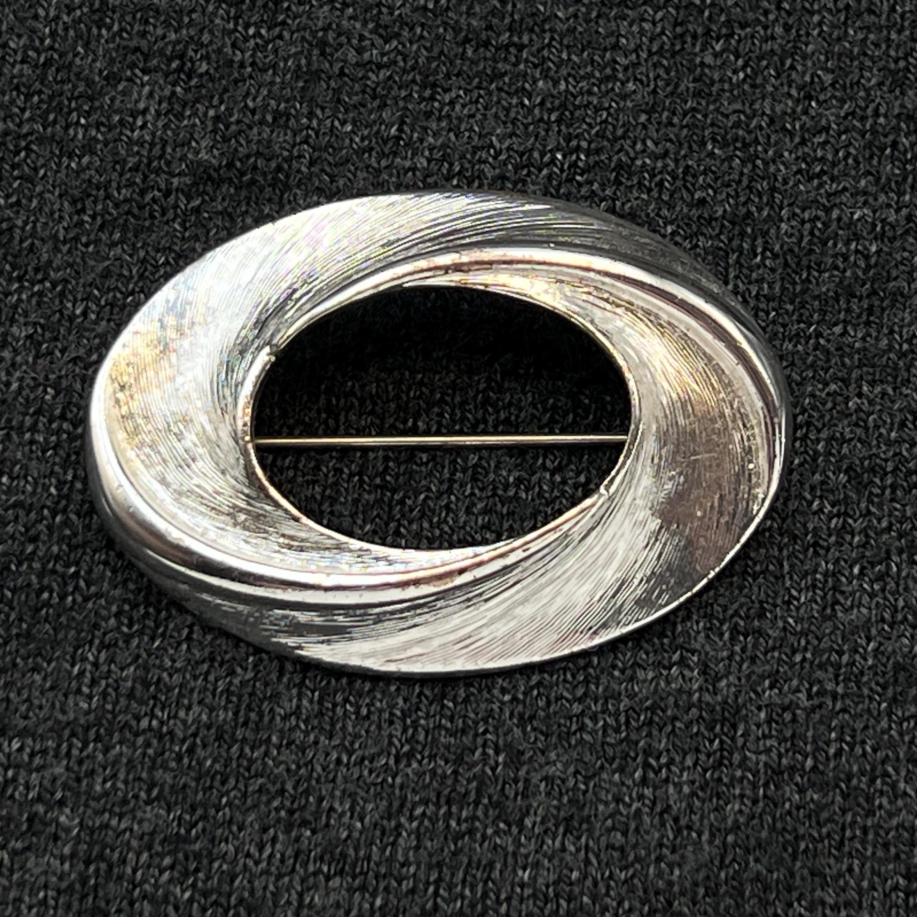 Napier Silver Oval Swirl Brooch, Minimalist Style, Signed - Image 1