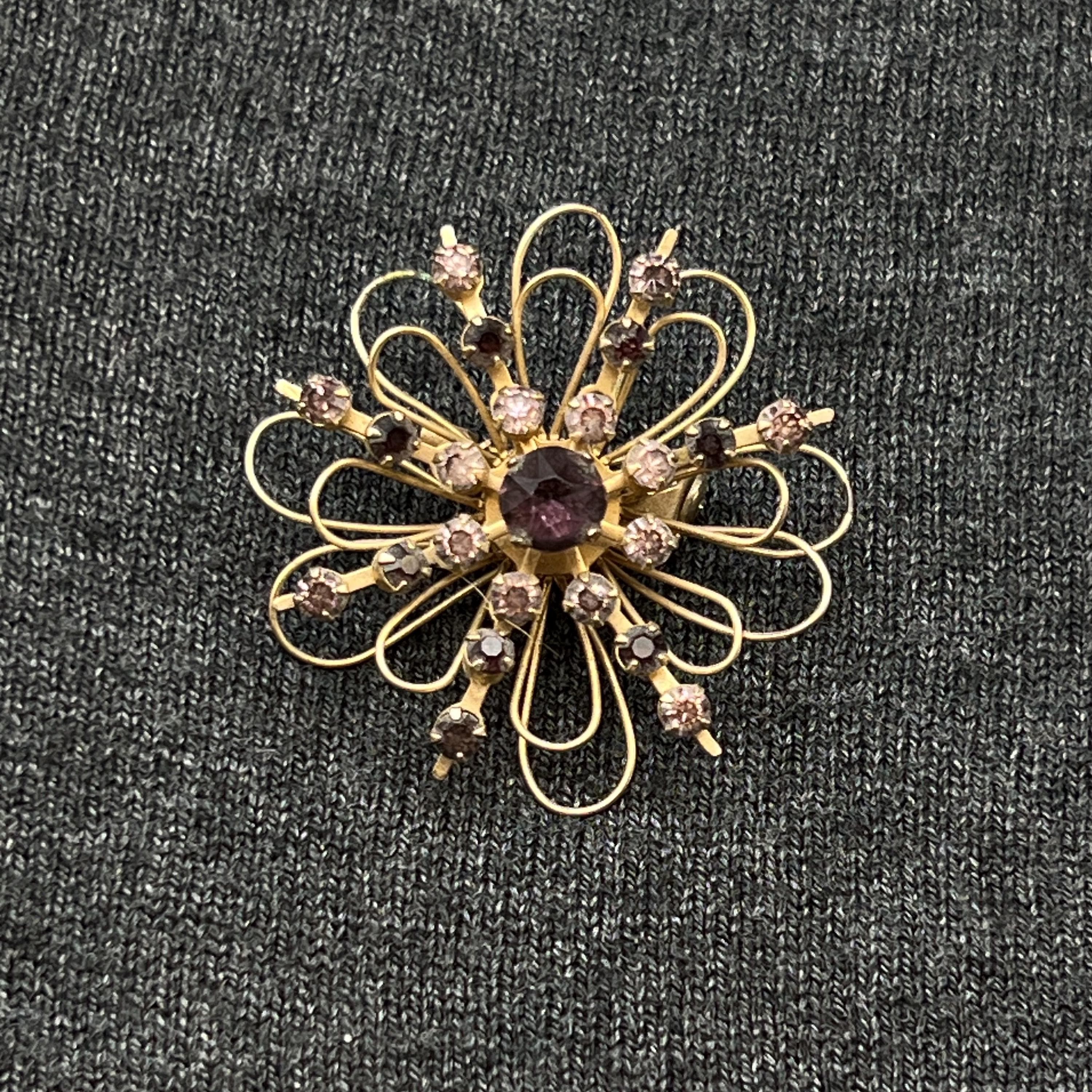 VTG Mid Century Coro Floral Brooch, Gold Tone & Purple Stones, Signed - Image 1