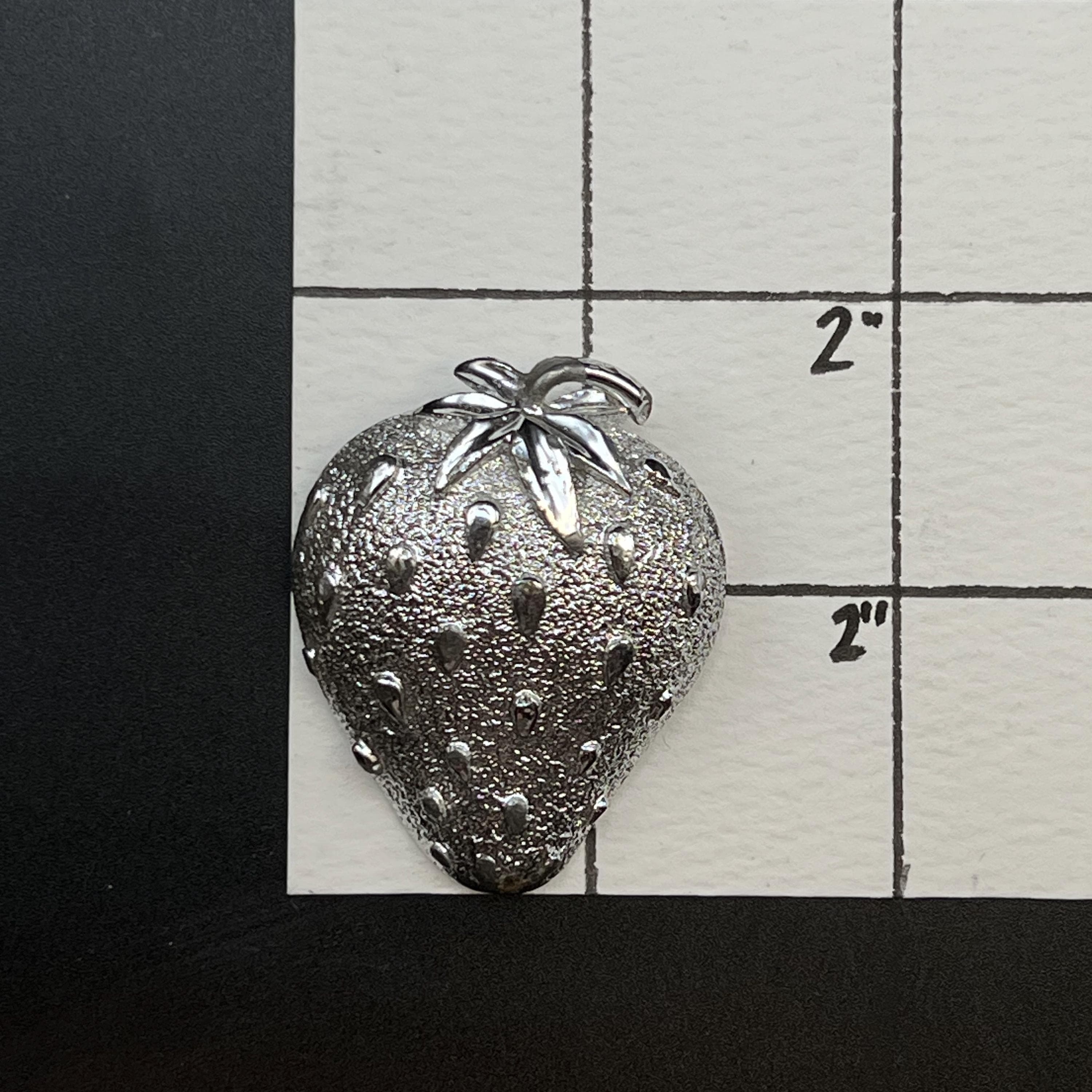 VTG Mid Century Sarah Coventry Strawberry Brooch, Silver Tone, Signed - Thumbnail 5
