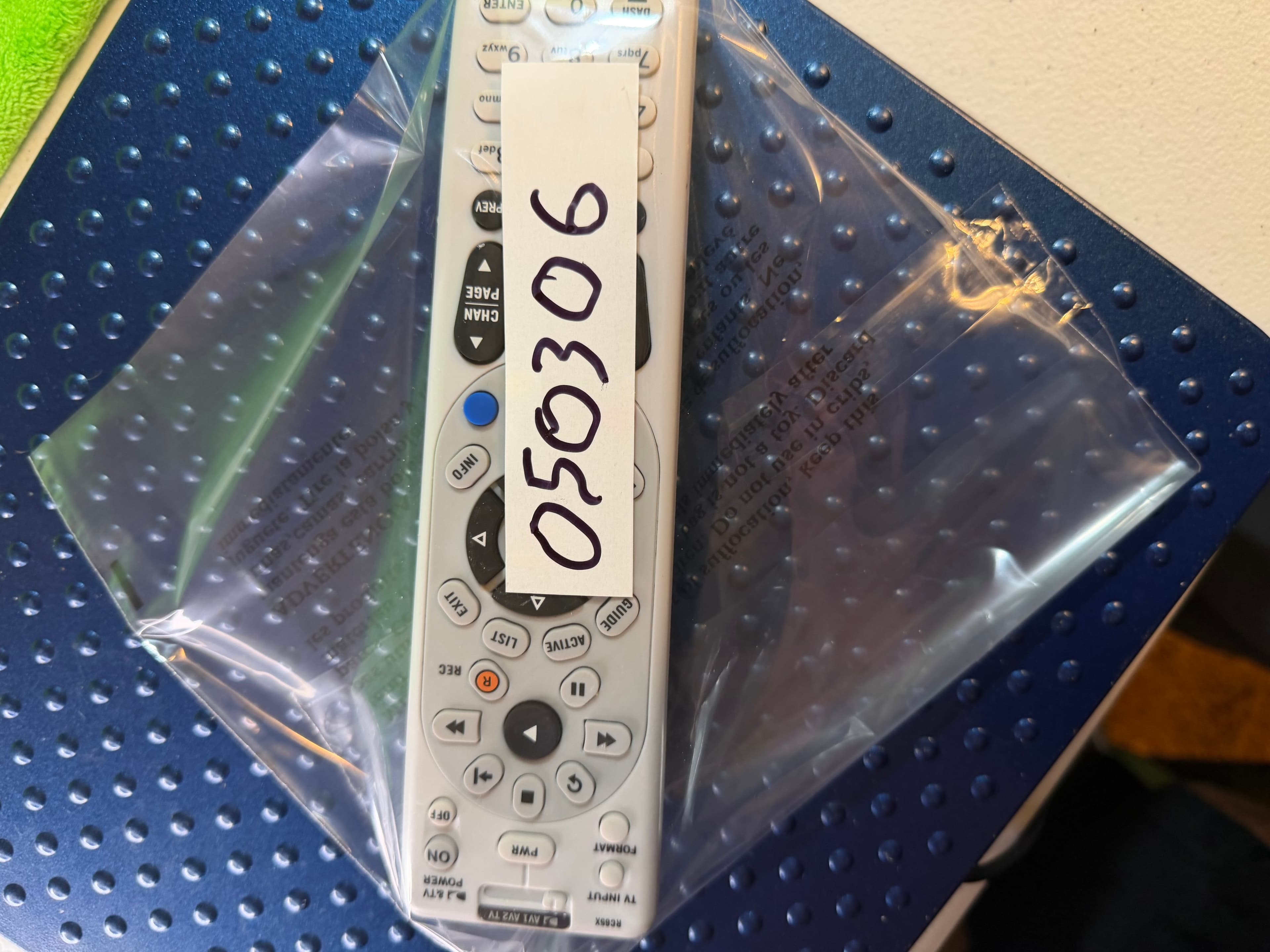 DirecTV RC65RX Universal Remote Control with Select Button - Thumbnail 4