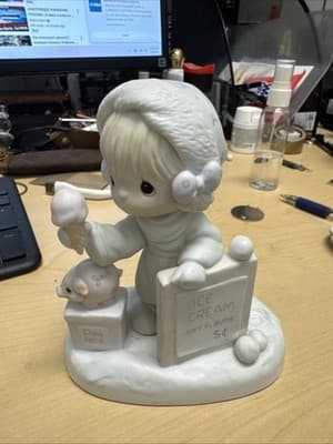Christmas Figurine Precious Moments Wishing You a Yummy Christmas Girl Ice Cream - Image 1