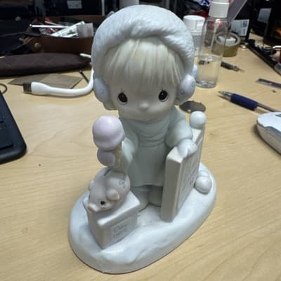 Christmas Figurine Precious Moments Wishing You a Yummy Christmas Girl Ice Cream - Thumbnail 2