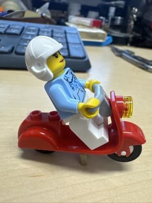 Vintage Lego Classic Town Motorcycle Rare Headlight Taillight Bike Red Original - Image 1