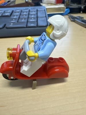 Vintage Lego Classic Town Motorcycle Rare Headlight Taillight Bike Red Original - Thumbnail 3