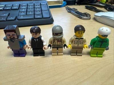 LEGO Minifigure Lot 5 City Batman Rugby Adventurer Worker Tribal Mix Fig - Image 1