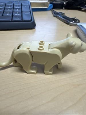 Lego New Tan Cat Large Lioness Lion with Bright Light Orange Eyes - Thumbnail 3