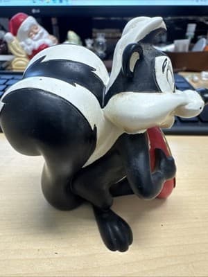 Warner Bros. Studio Pepe Le Pew Heart Clock Figure 1998 3.5” Tested Working - Thumbnail 5