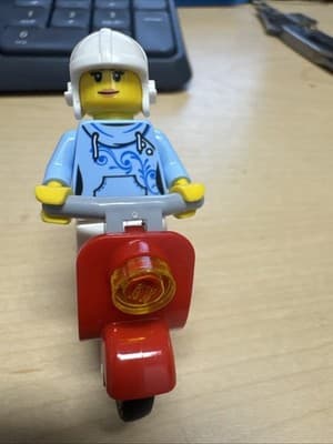Vintage Lego Classic Town Motorcycle Rare Headlight Taillight Bike Red Original - Thumbnail 2