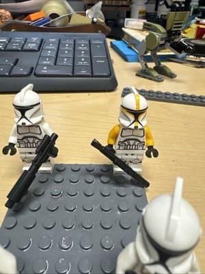 LEGO Star Wars Clone Trooper Minifigures Lot Of 4 - Thumbnail 3