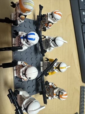 LEGO Star Wars Clone Trooper Minifigures Lot Of 8 - Thumbnail 2