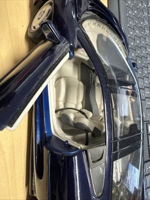 Maisto 1:18 Scale Jaguar XJ220 1992 Blue Diecast Model Car Original - Thumbnail 3